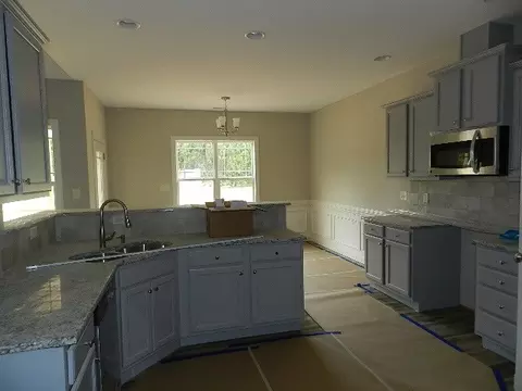 77 Broadhead Ct, Angier, NC 27501 photo 4