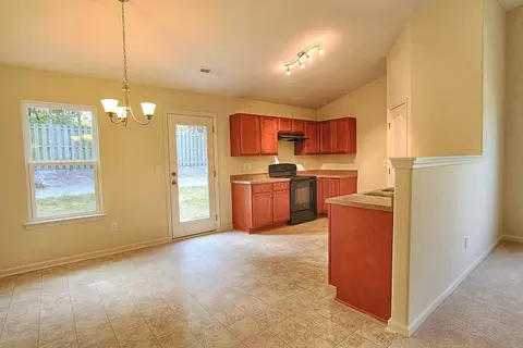 103 Sampson Ct, Selma, NC 27576 photo 14