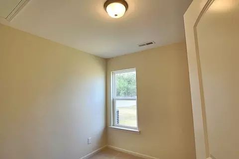 103 Sampson Ct, Selma, NC 27576 photo 6