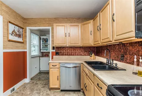 607 Colgate St, Durham, NC 27704 photo 13