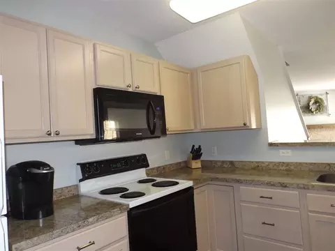 5218 Eagle Trace Dr, Raleigh, NC 27604 photo 2