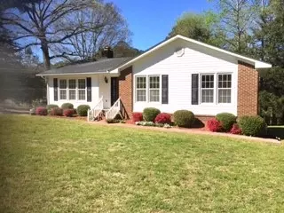 807 W E St, Erwin, NC 28339 photo 2