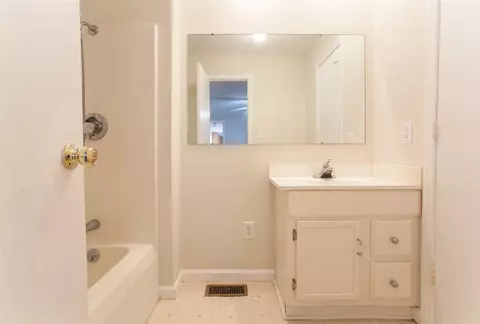 922 Spruce Pine Trl, Durham, NC 27705 photo 9
