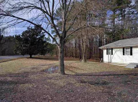 3719 Hamlin Rd, Durham, NC 27704 photo 2