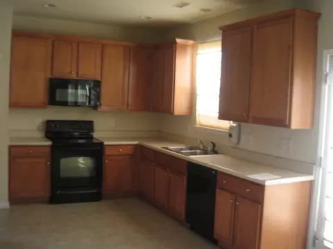 16 Autumn Leaf Ln, Durham, NC 27704 photo 6