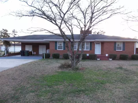 705 E St, Erwin, NC 28339 photo 1