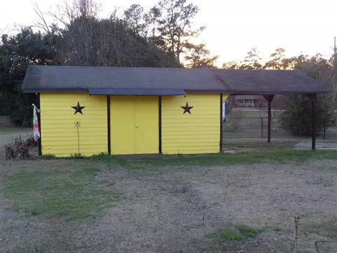 705 E St, Erwin, NC 28339 photo 2