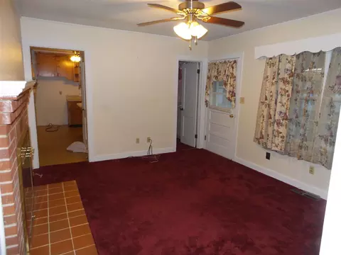 705 E St, Erwin, NC 28339 photo 10