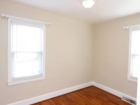 1122 E Oak, Durham, NC 27712 photo 9