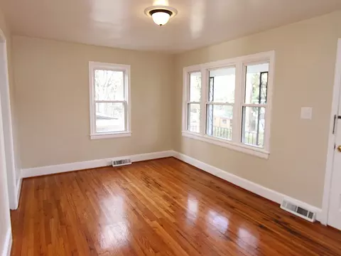 1122 E Oak, Durham, NC 27712 photo 3