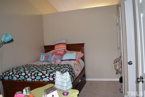 503 Weeping Willow Dr, Durham, NC 27704 photo 3