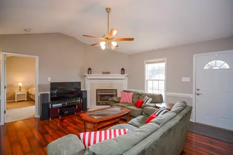 220 Southerby Dr, Garner, NC 27529 photo 5
