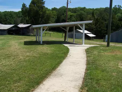 1475 Williamson Rd, Buffalo Junction, VA 24529 photo 4