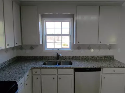 205 Dustin Dr, Benson, NC 27504 photo 8