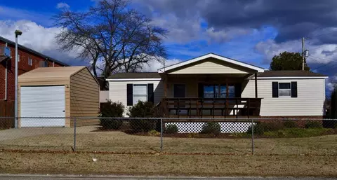 203 E Harnett St, Benson, NC 27504 photo 1