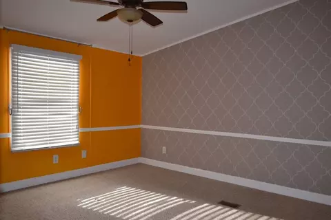 203 E Harnett St, Benson, NC 27504 photo 8