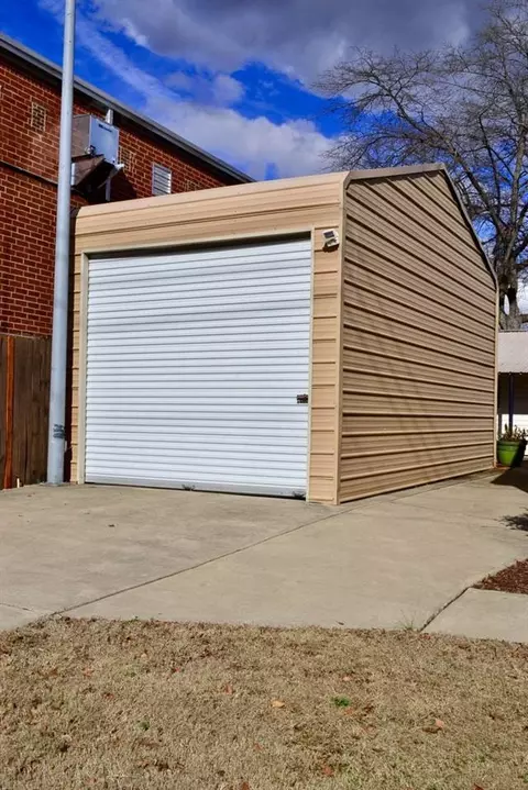 203 E Harnett St, Benson, NC 27504 photo 20