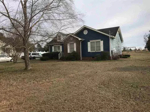 35 Winchester Ct, Coats, NC 27521 photo 2