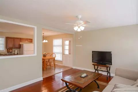 517 Kenway St, Garner, NC 27529 photo 4