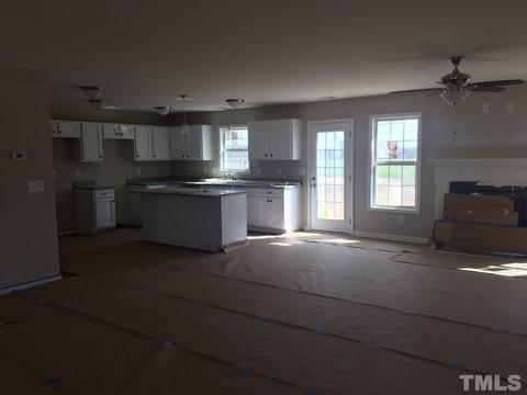 386 Bryant Rd, Dunn, NC 28334 photo 3