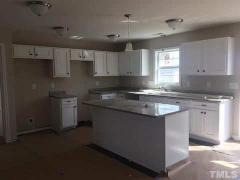 386 Bryant Rd, Dunn, NC 28334 photo 4