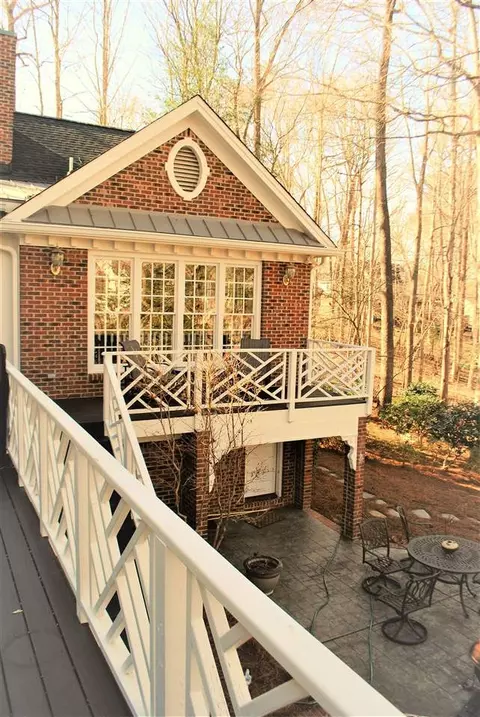 409 Lochside Dr, Cary, NC 27518 photo 2