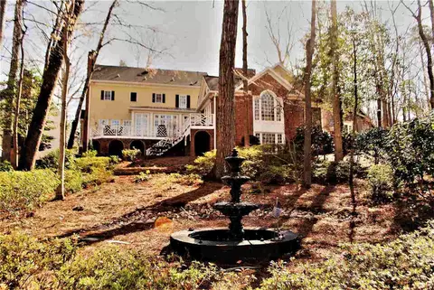 409 Lochside Dr, Cary, NC 27518 photo 6