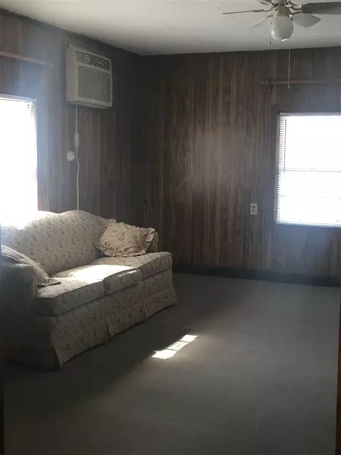 100 Norris Ln, Benson, NC 27504 photo 5