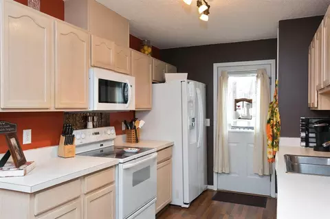 204 Candace Pl, Cary, NC 27513 photo 9