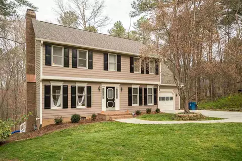 18 Barkridge Ct, Durham, NC 27713 photo 2