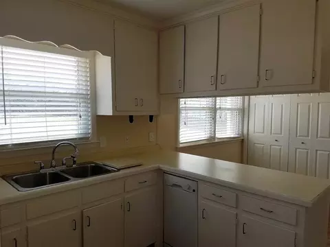 701 Lakeside Dr, Garner, NC 27529 photo 8