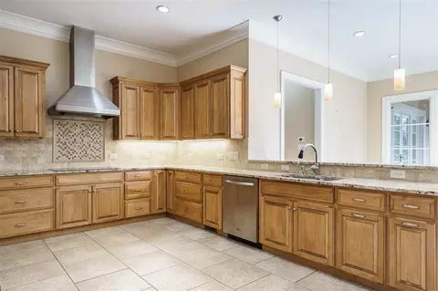 2114 Buckingham Rd, Raleigh, NC 27607 photo 9