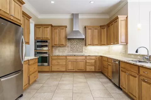 2114 Buckingham Rd, Raleigh, NC 27607 photo 8