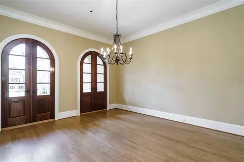 2114 Buckingham Rd, Raleigh, NC 27607 photo 5