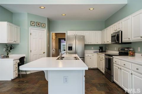 2204 Dreyfus Ct, Garner, NC 27529 photo 8