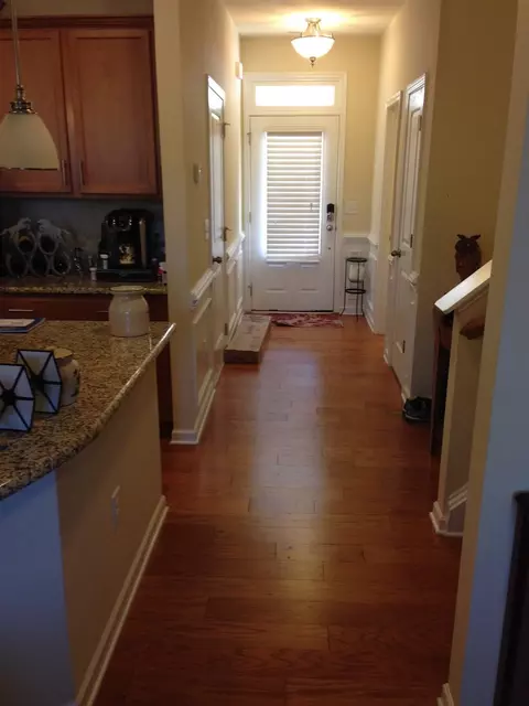 714 Silver Stream Ln, Cary, NC 27519 photo 3