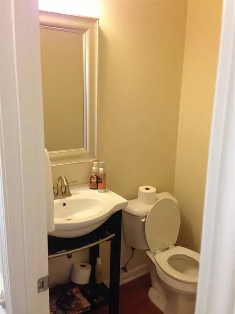 714 Silver Stream Ln, Cary, NC 27519 photo 8