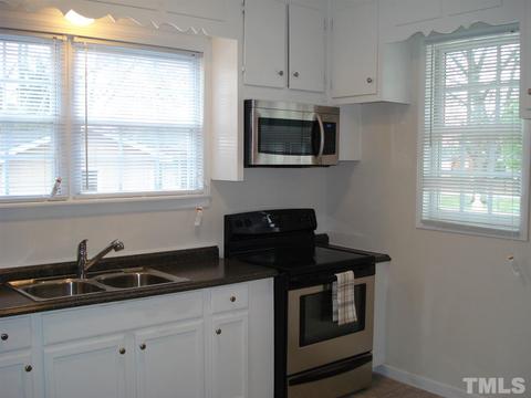 309 W D St, Erwin, NC 28339 photo 9