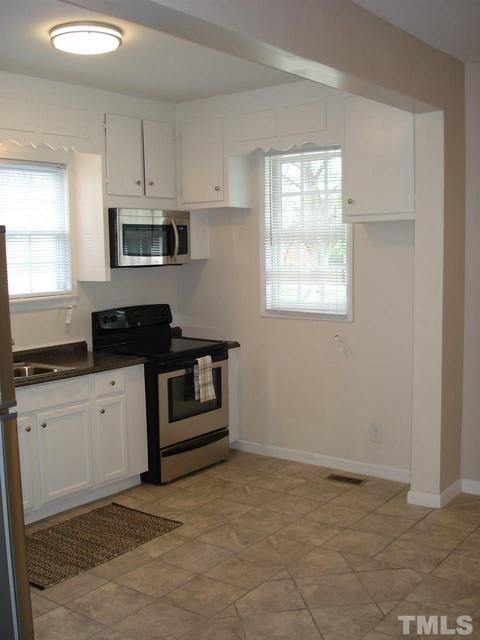 309 W D St, Erwin, NC 28339 photo 10