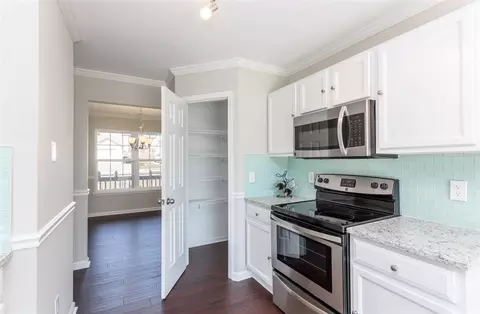 1040 Statler Dr, Durham, NC 27703 photo 6