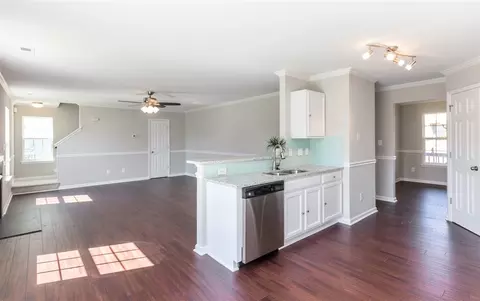 1040 Statler Dr, Durham, NC 27703 photo 5