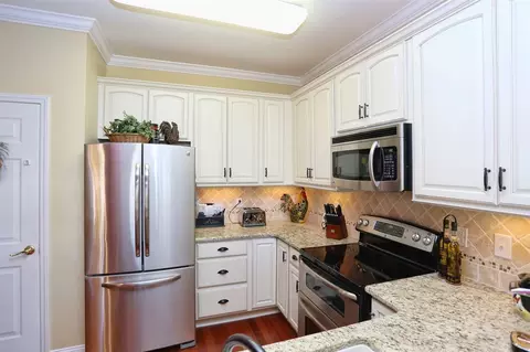 103 Bridgepath Dr, Cary, NC 27513 photo 9