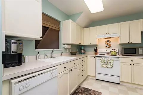 2017 Thornblade Dr, Raleigh, NC 27604 photo 4