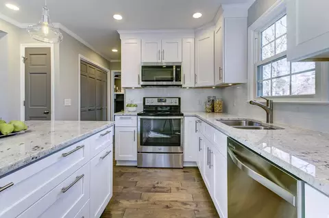 1002 Cherokee Ct, Apex, NC 27502 photo 6