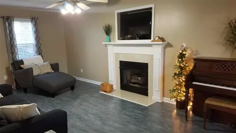 225 Chaney Dr, Garner, NC 27529 photo 4