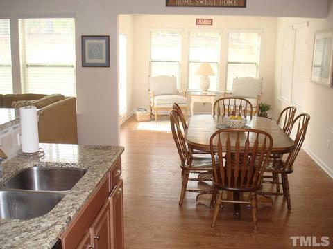 1012 Poplar St, Durham, NC 27703 photo 9