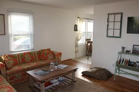 910 W Carr St, Dunn, NC 28334 photo 8