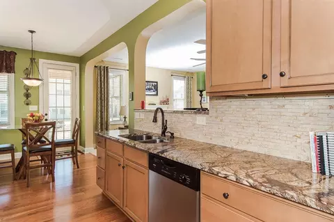 27 Crest Cir, Garner, NC 27529 photo 5