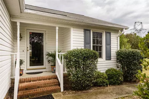 413 Danielle Dr, Garner, NC 27529 photo 2
