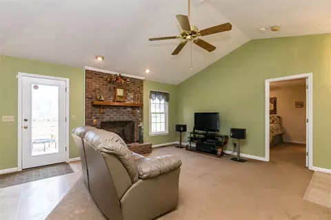 413 Danielle Dr, Garner, NC 27529 photo 4